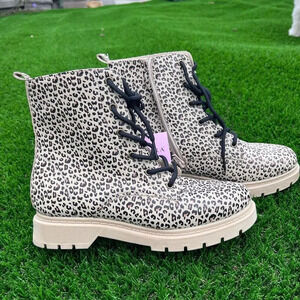 Serra Women's Animal Print Ankle Side Zip Leopard Combat Boots Size‎ 7 NWT
